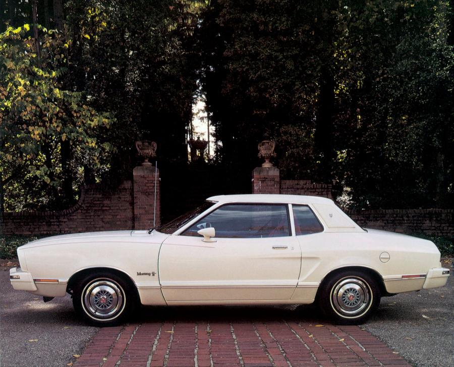  Ford Mustang II Ghia Coupe 1974 года  (фото 6 из 11)